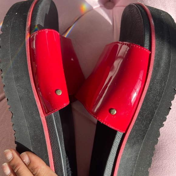 UGG Shoes - ❤️🌹UGG platform slides sandals❤️❤️